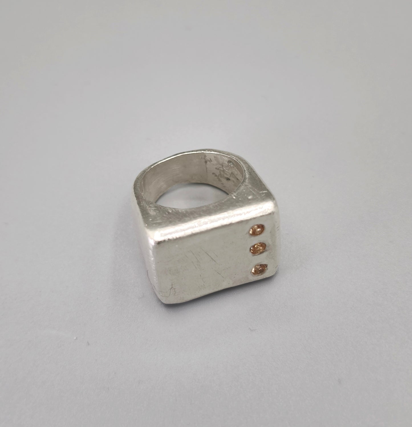 Anillo Big stamp