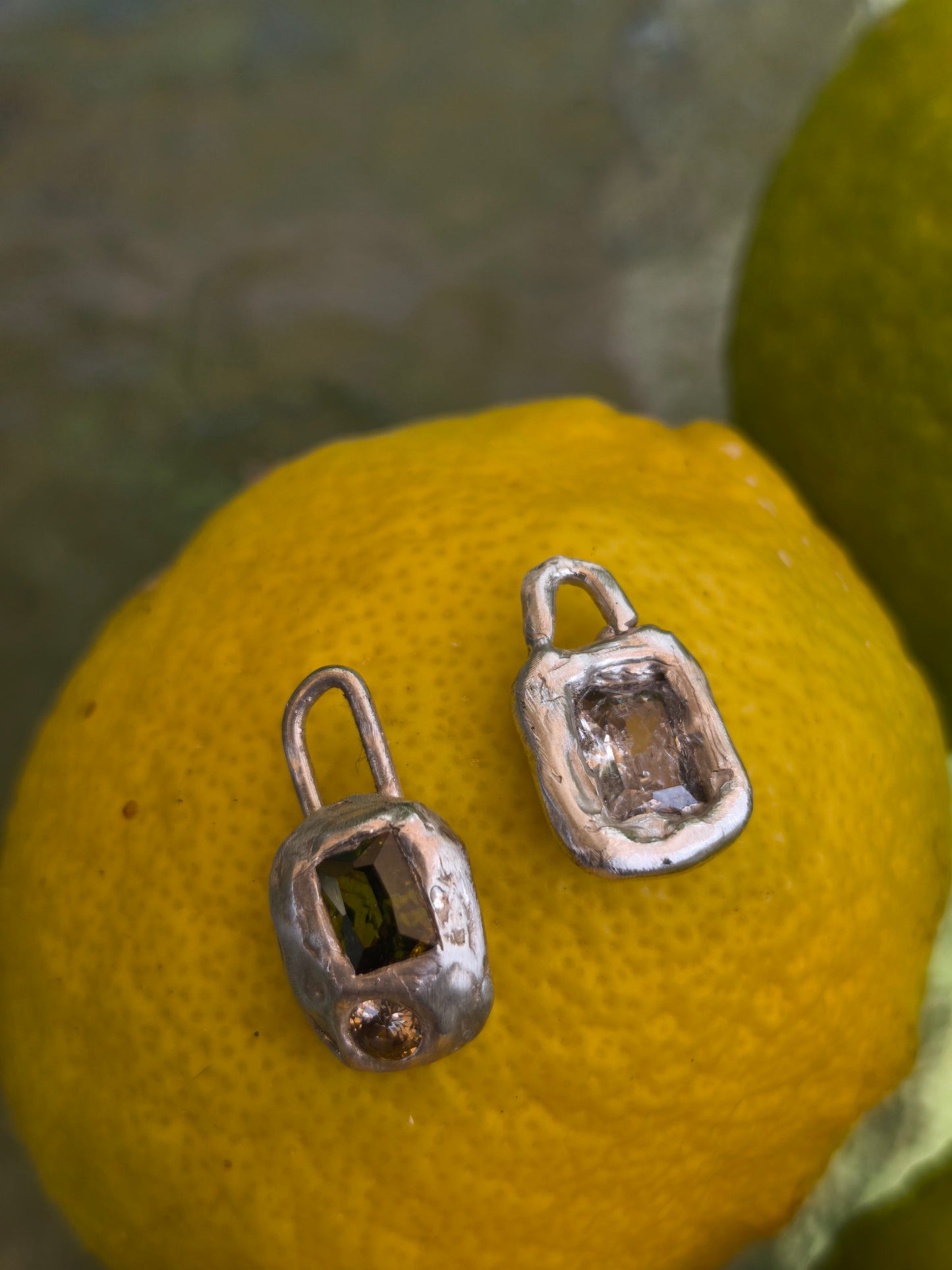 Dije Small Stones