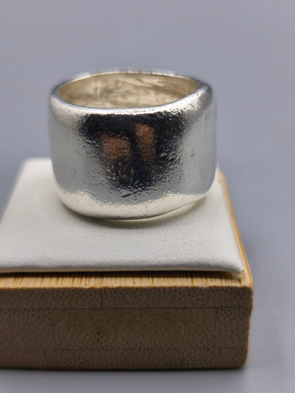 Anillo Broad
