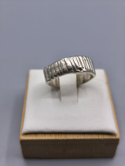 Anillo Petit lines