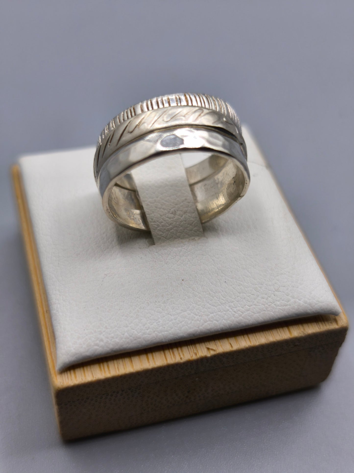 Anillo Textured