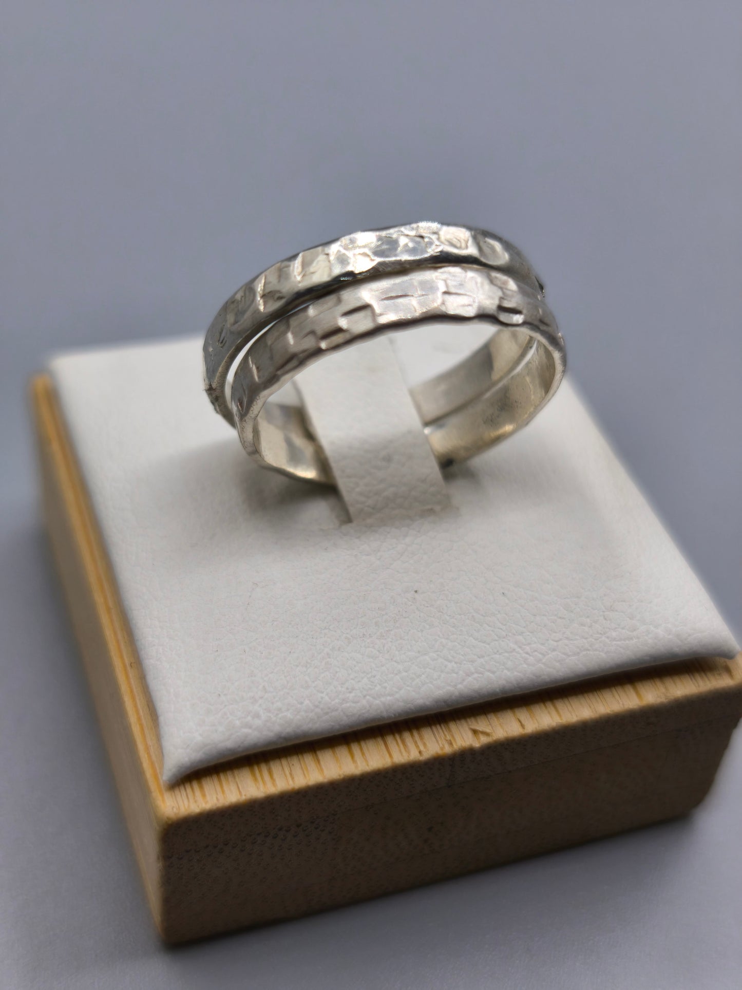Anillo Textured